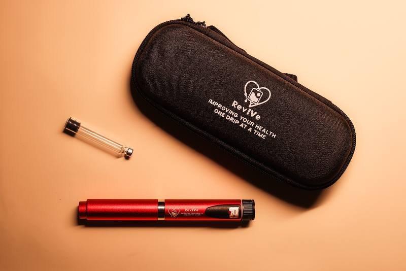 RevIVe research pen, case and vial